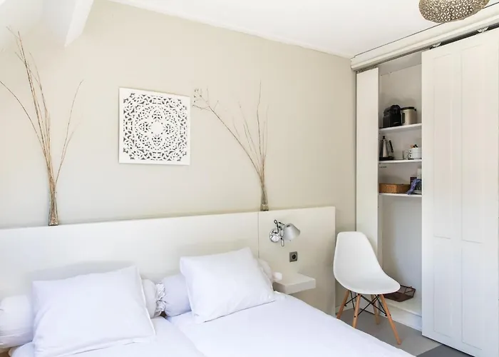 Hotel Hotelroom 1913 *